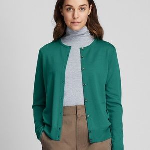 💚 Green cardigan 💚